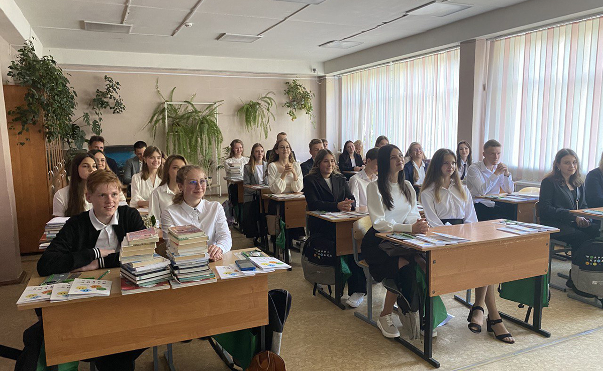В Ярославле началось обучение седьмого набора фармкласса на базе школы РАН